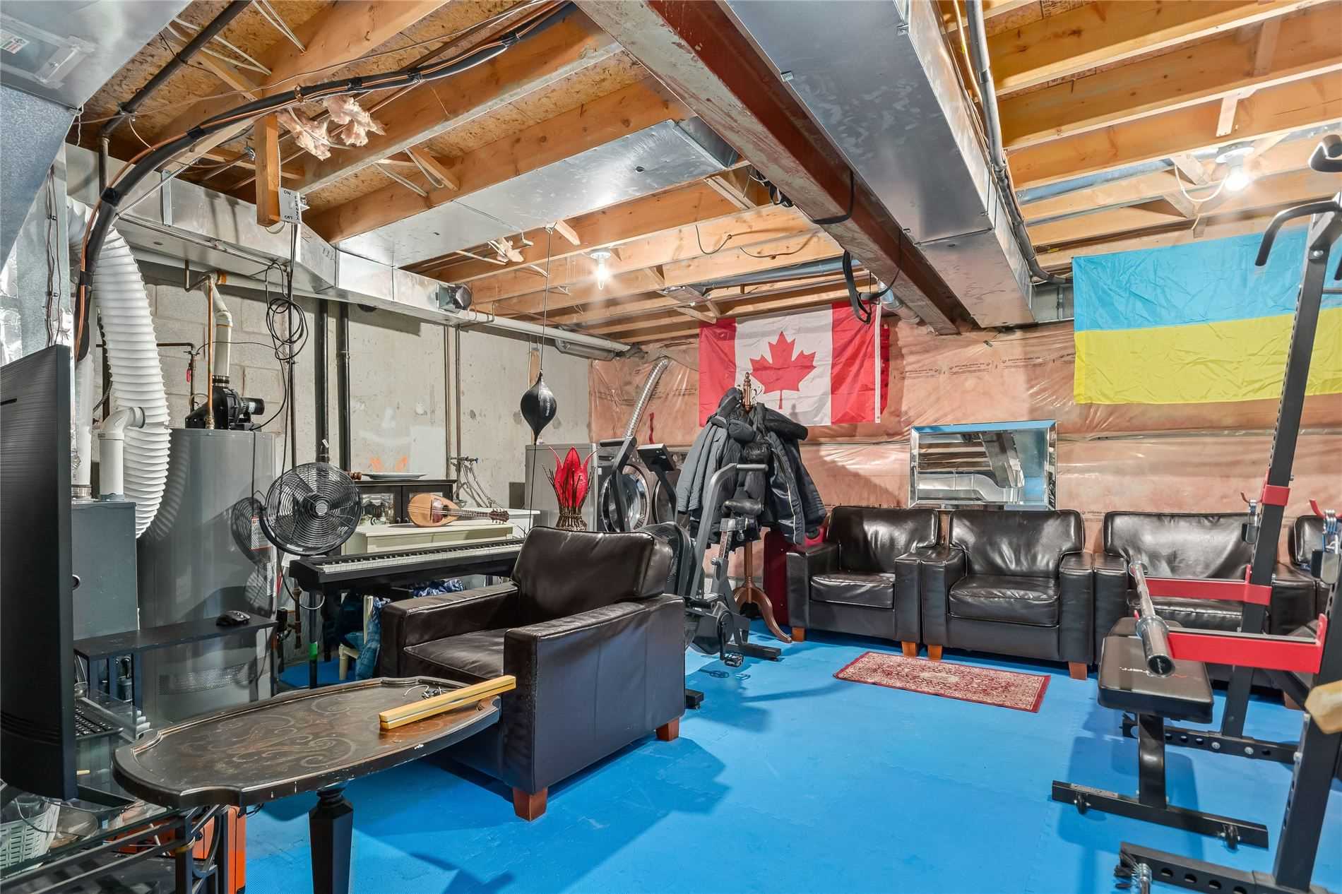 6 Twigg Dr