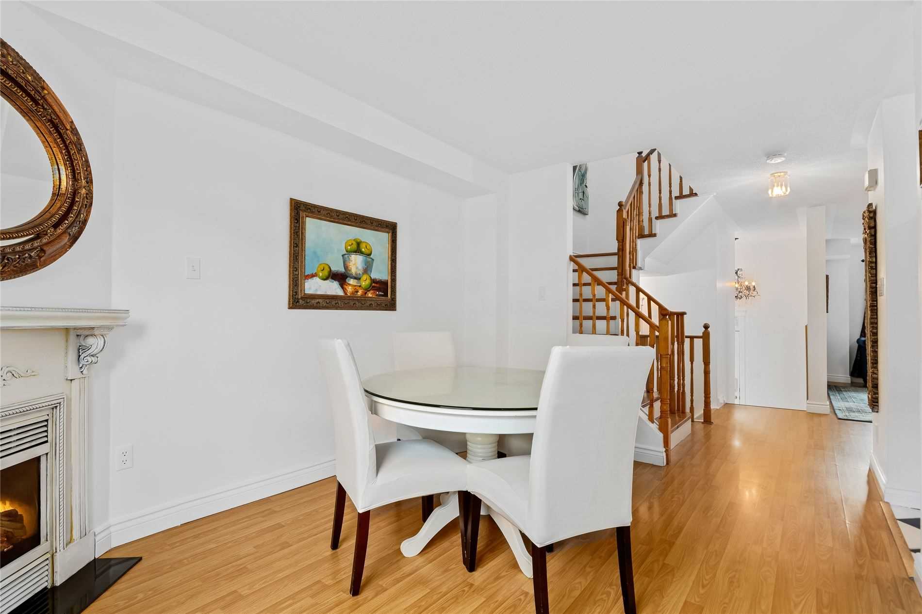 6 Twigg Dr