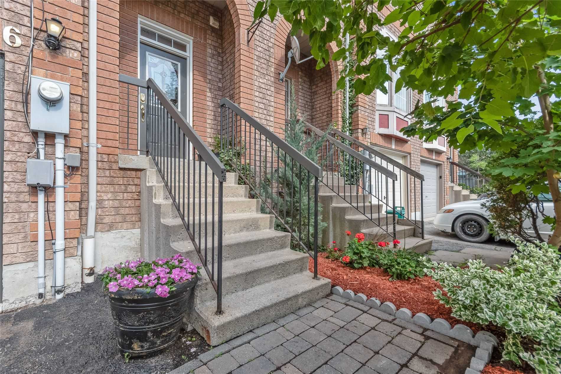 6 Twigg Dr