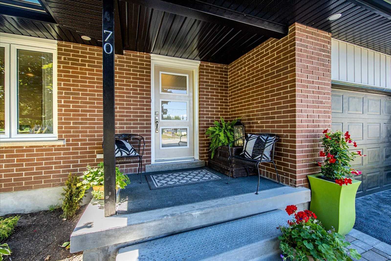 70 Carnegie St