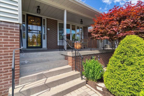15 Chestergrove Cres, Toronto