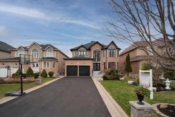 1826 Rockwood Dr, Pickering