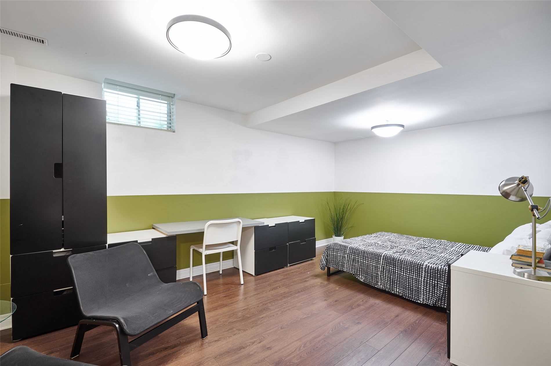 27 Sugarbush Sq