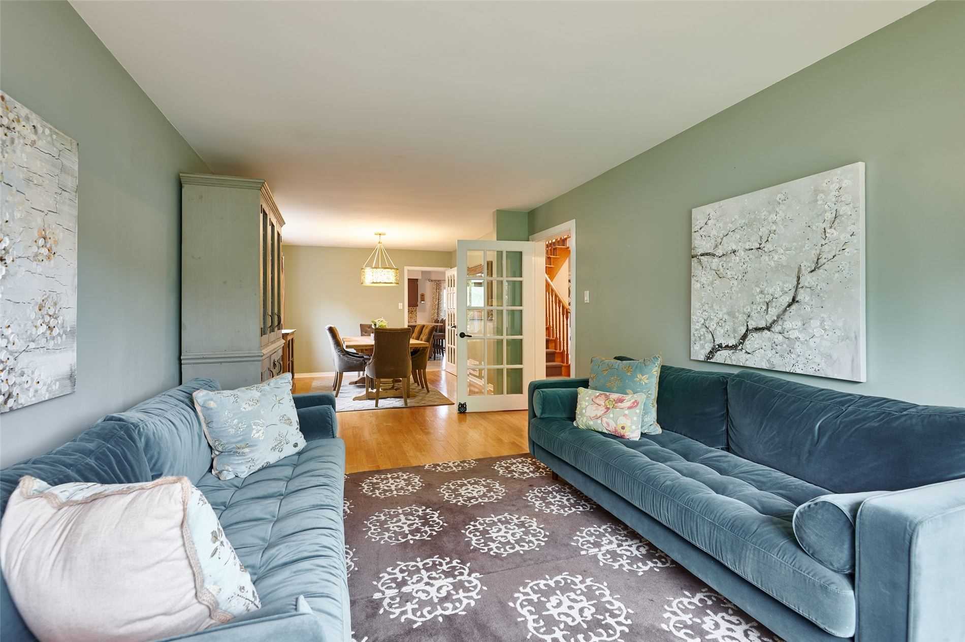 27 Sugarbush Sq
