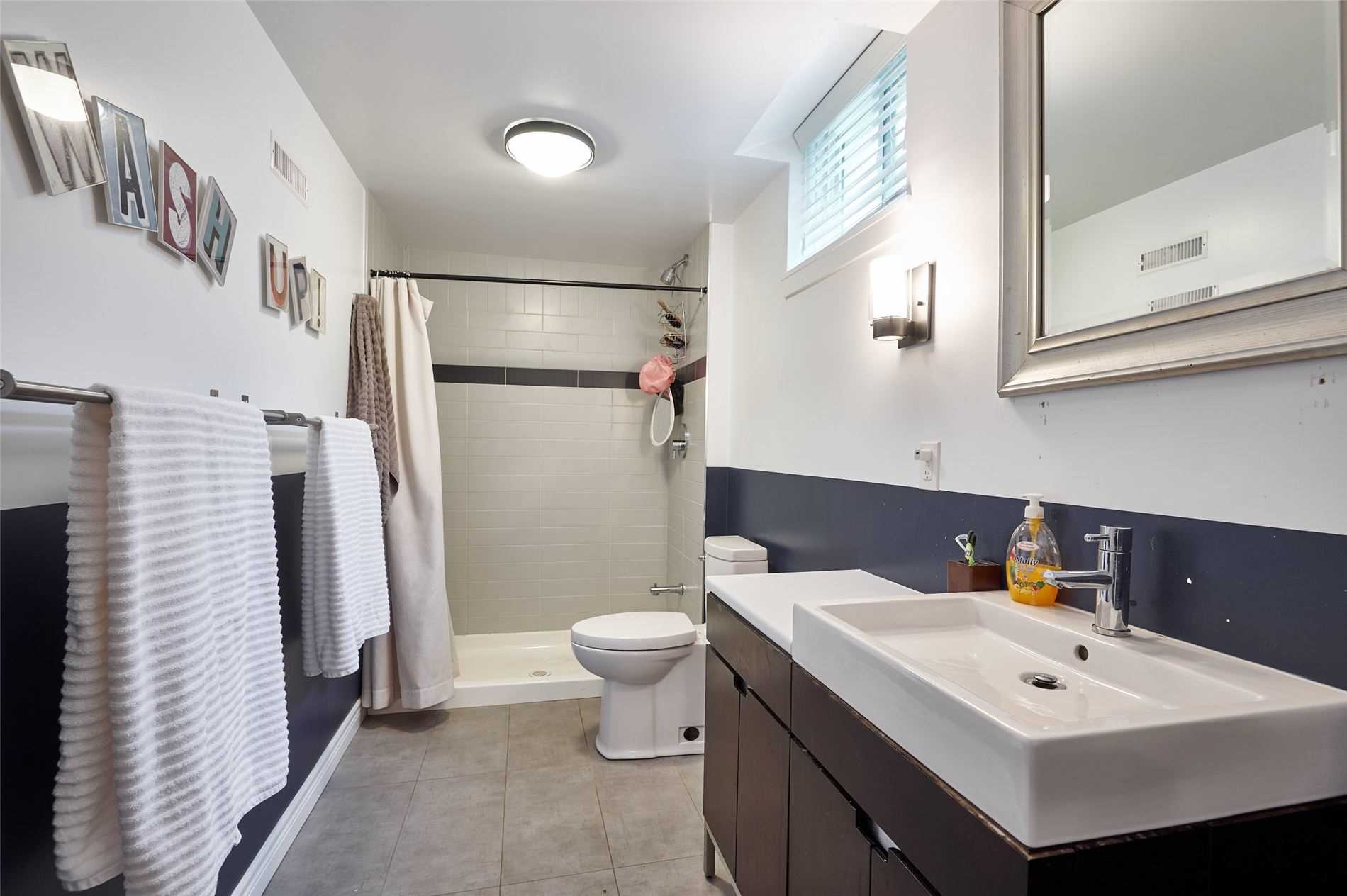 27 Sugarbush Sq
