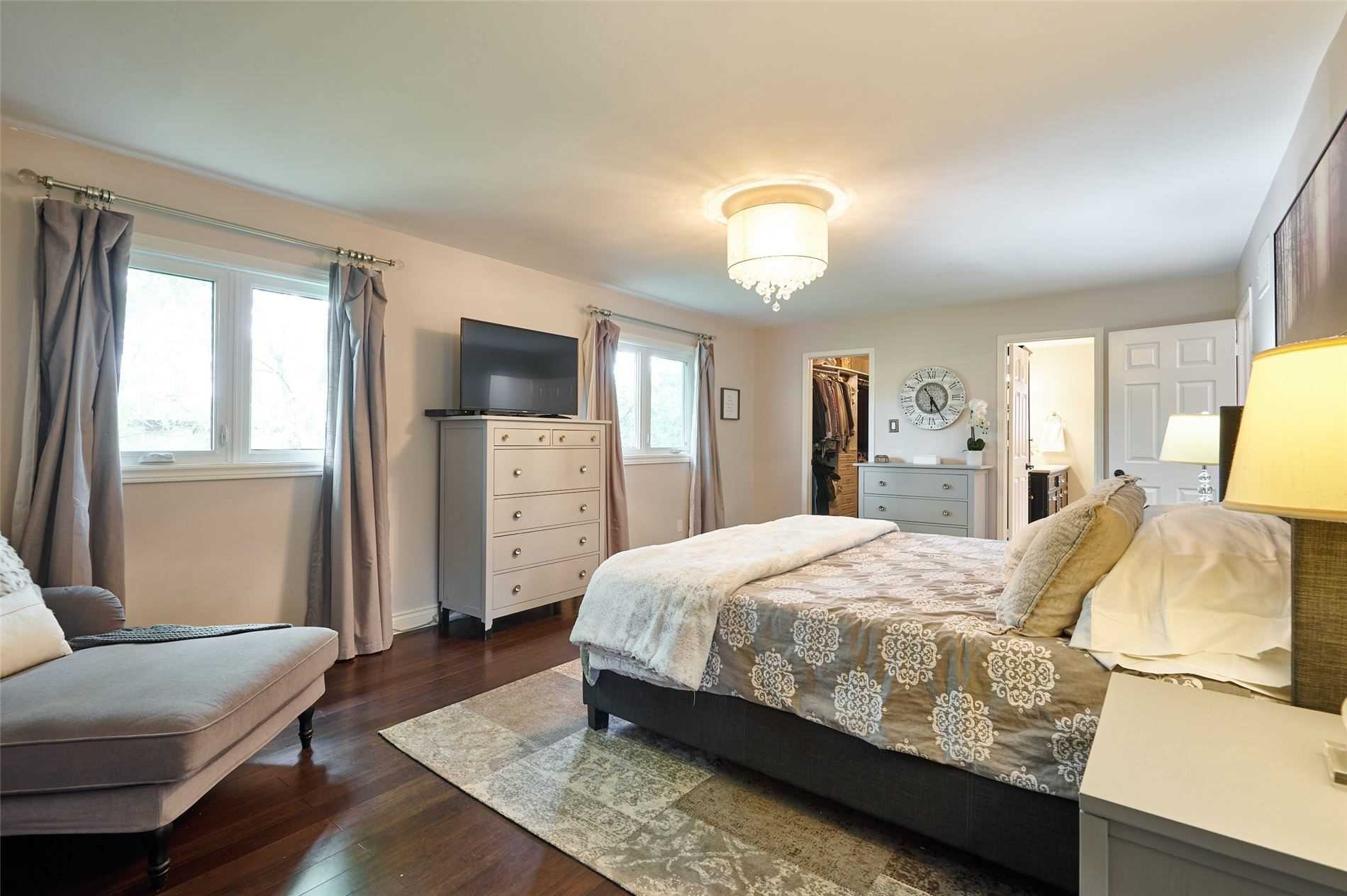 27 Sugarbush Sq