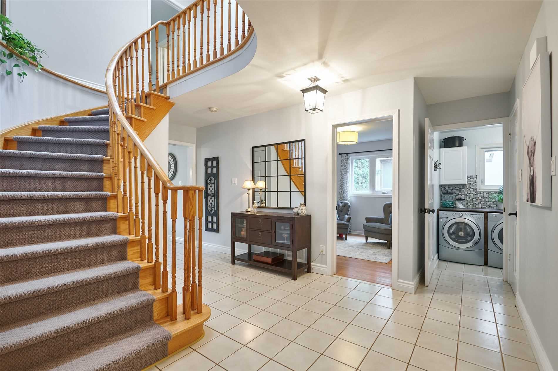 27 Sugarbush Sq