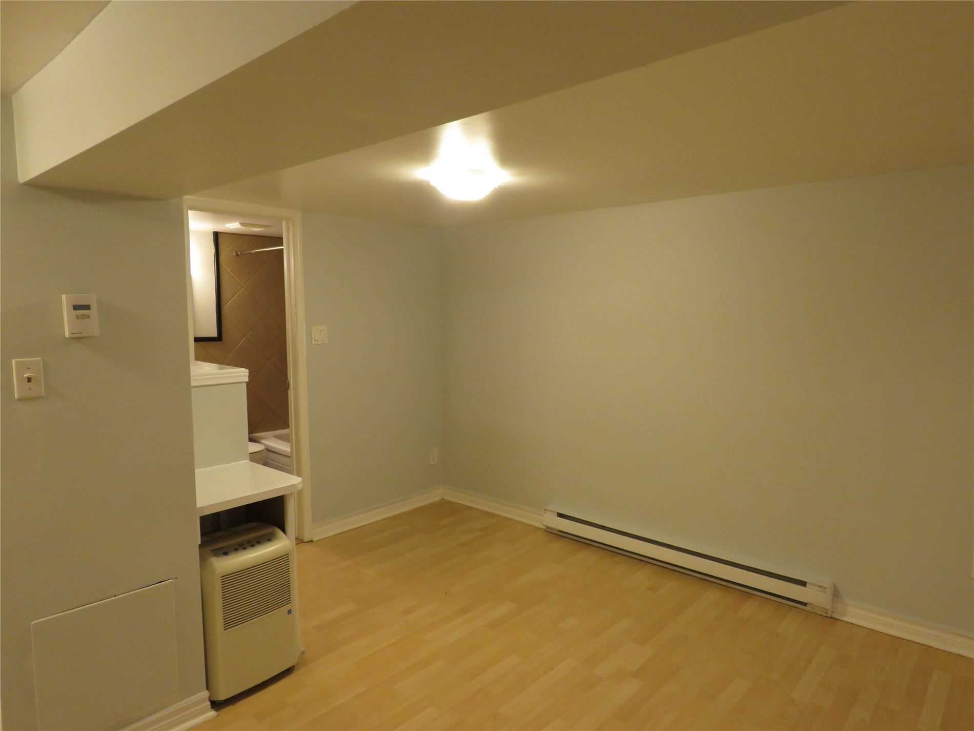 14 Glebemount Ave, #Lower