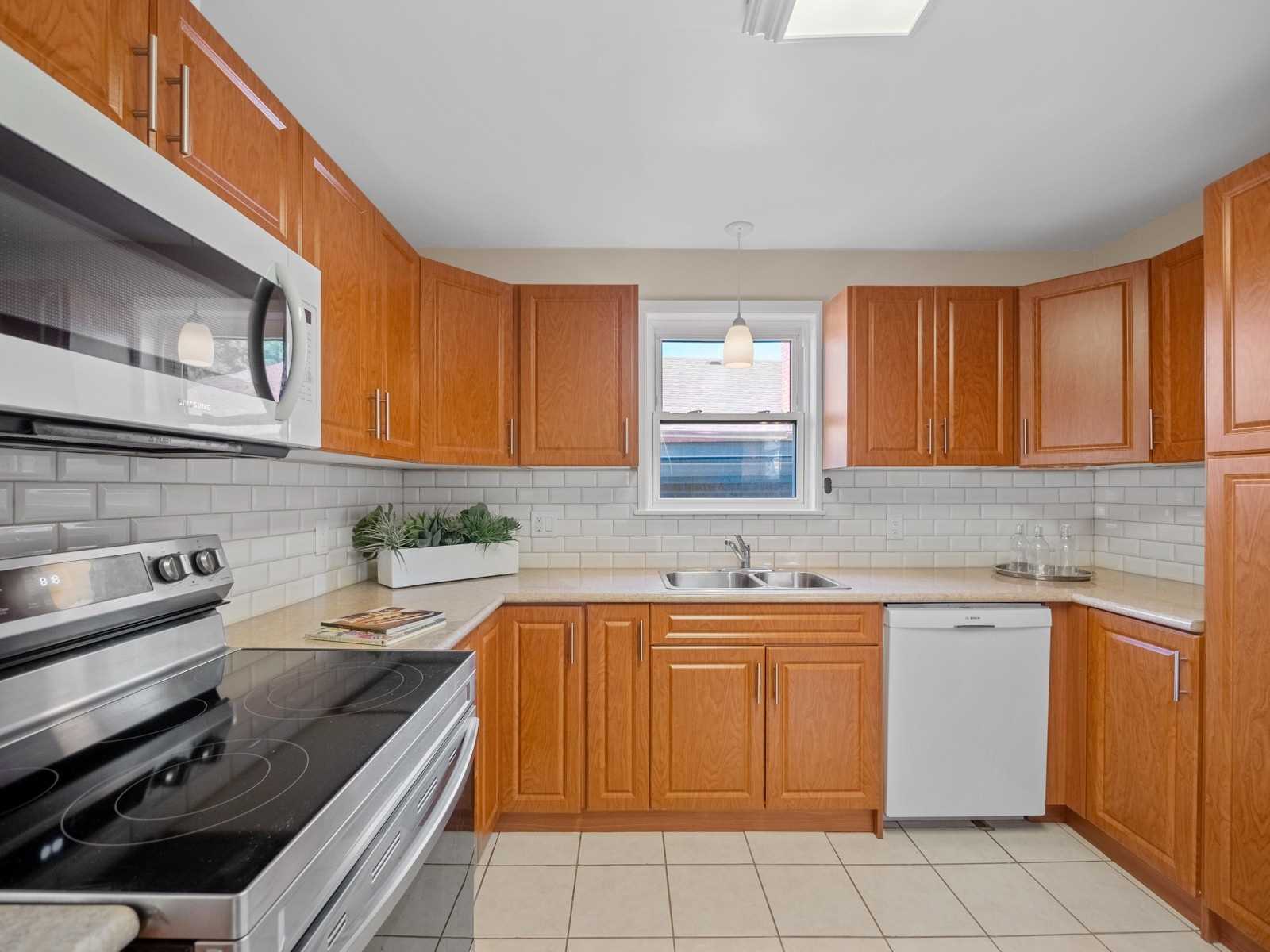 Listing E5730054 - Large Photo # 12