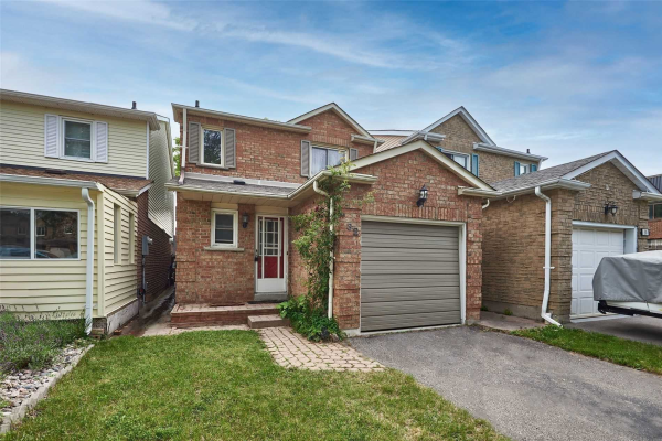 32 Greenfield Cres, Whitby