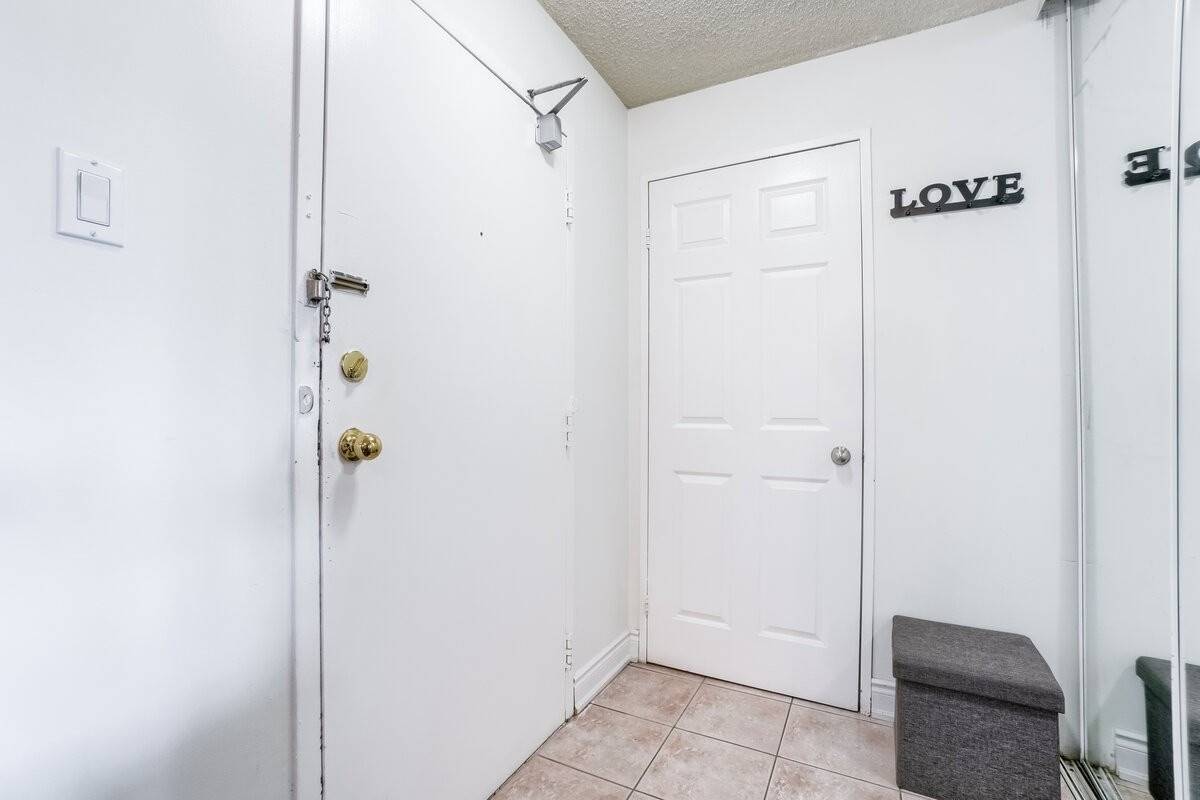 99 Blackwell Ave, #208