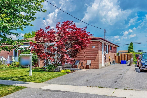 351 Rosedale Dr, Whitby