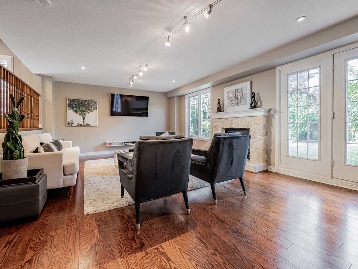 49 Roberson Dr