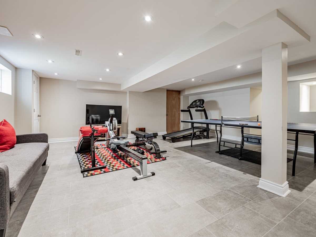 49 Roberson Dr