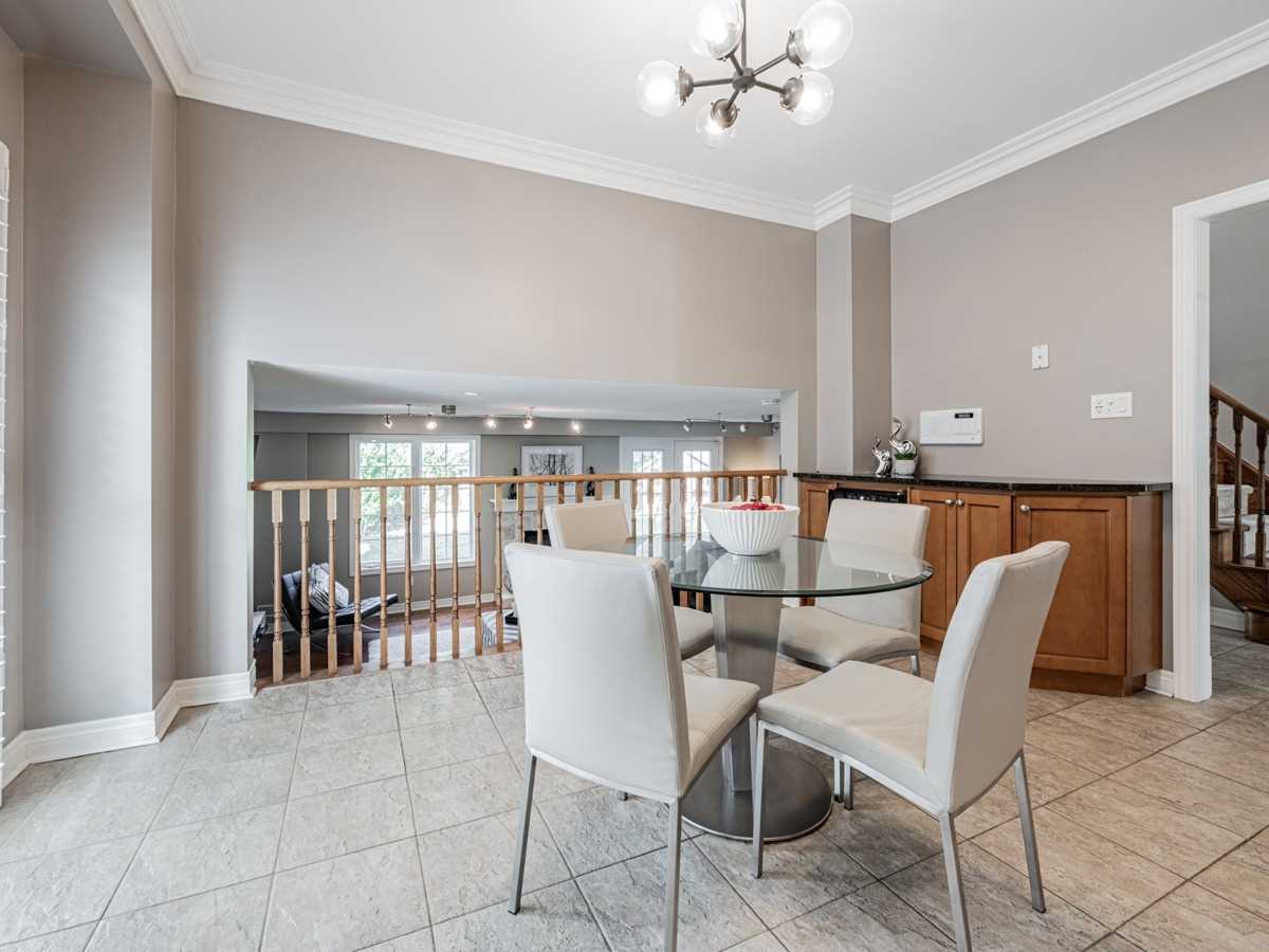 49 Roberson Dr