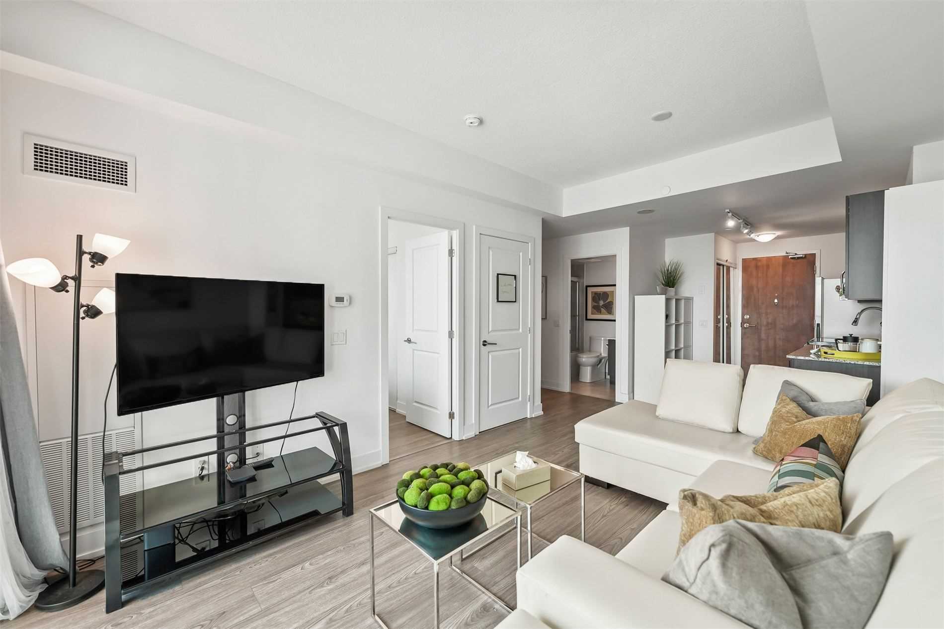 1215 Bayly St, #1403