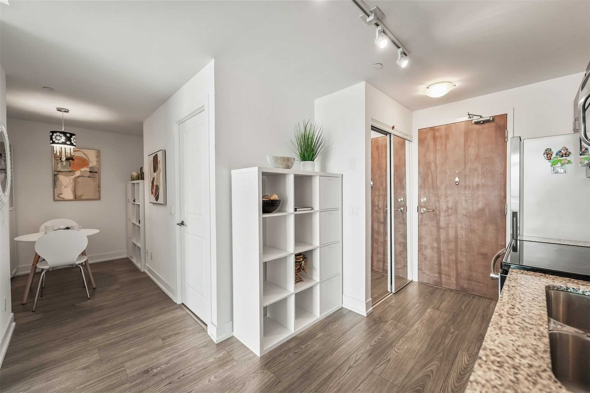 1215 Bayly St, #1403