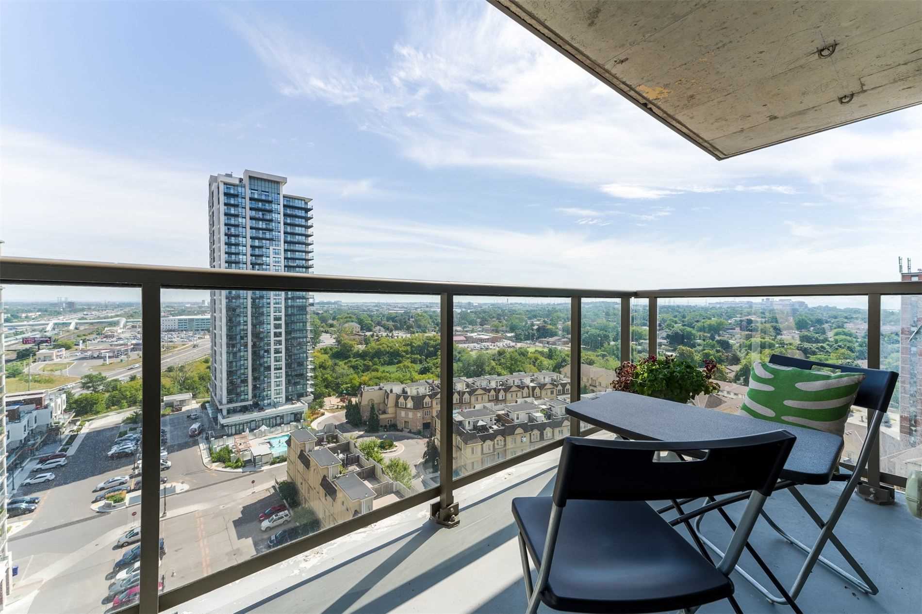 1215 Bayly St, #1403