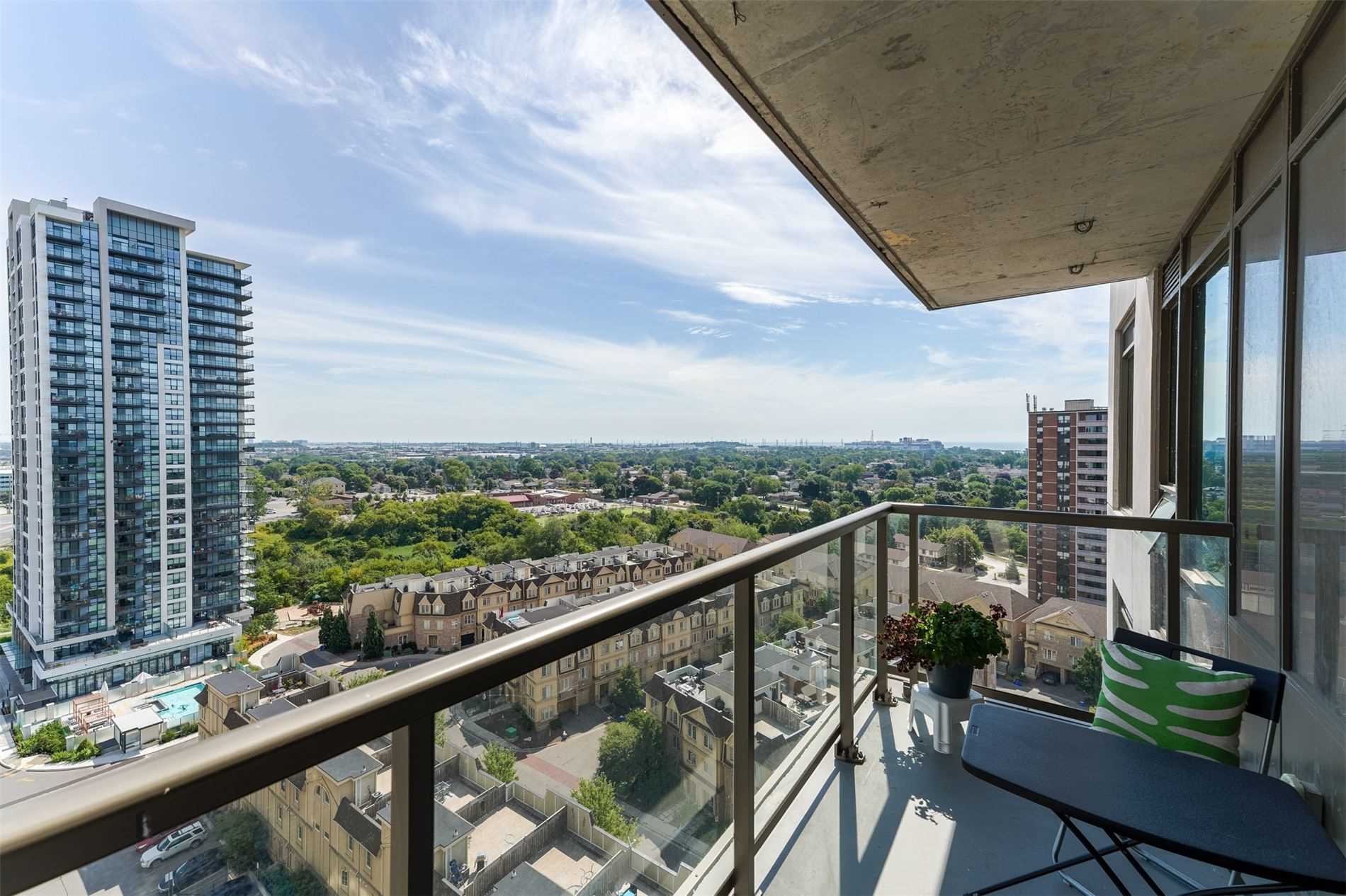 1215 Bayly St, #1403