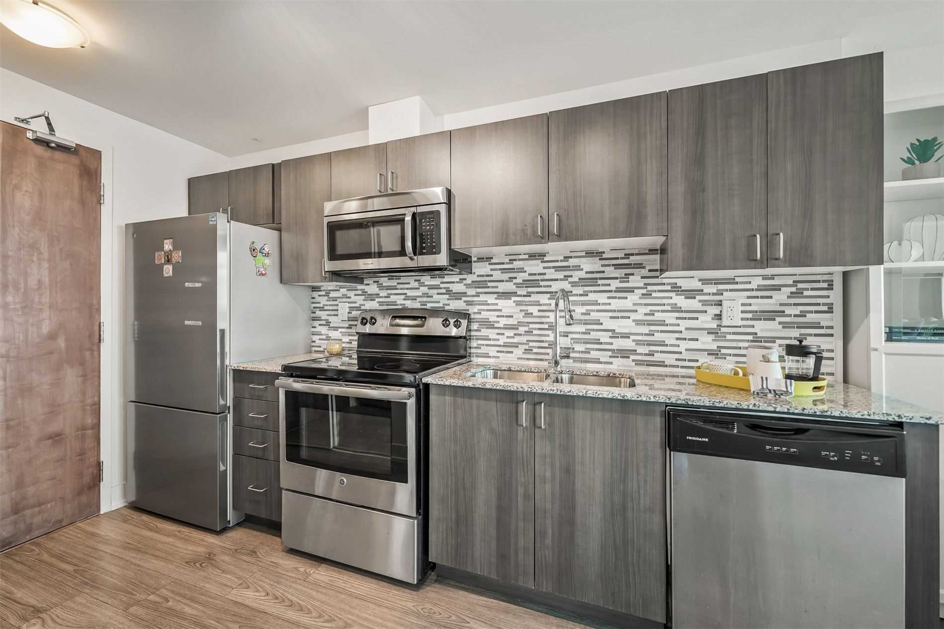1215 Bayly St, #1403