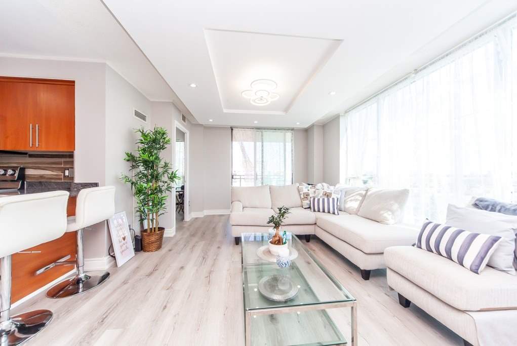 8 Rosebank Dr, #6L