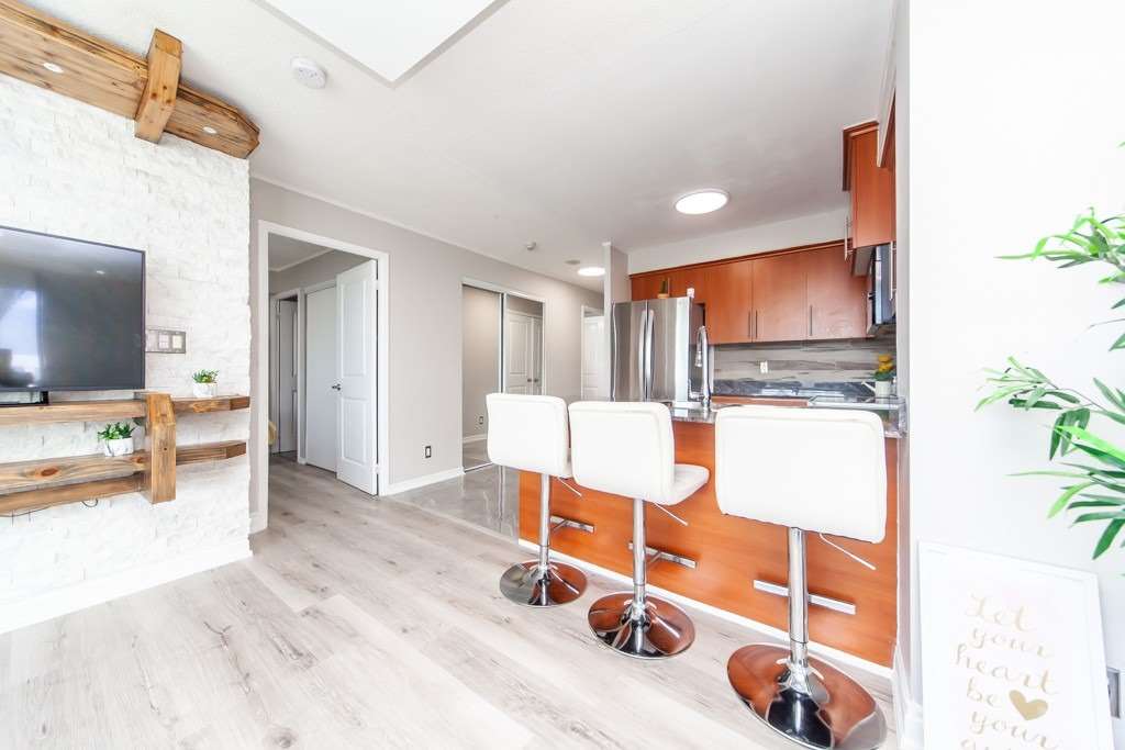 8 Rosebank Dr, #6L
