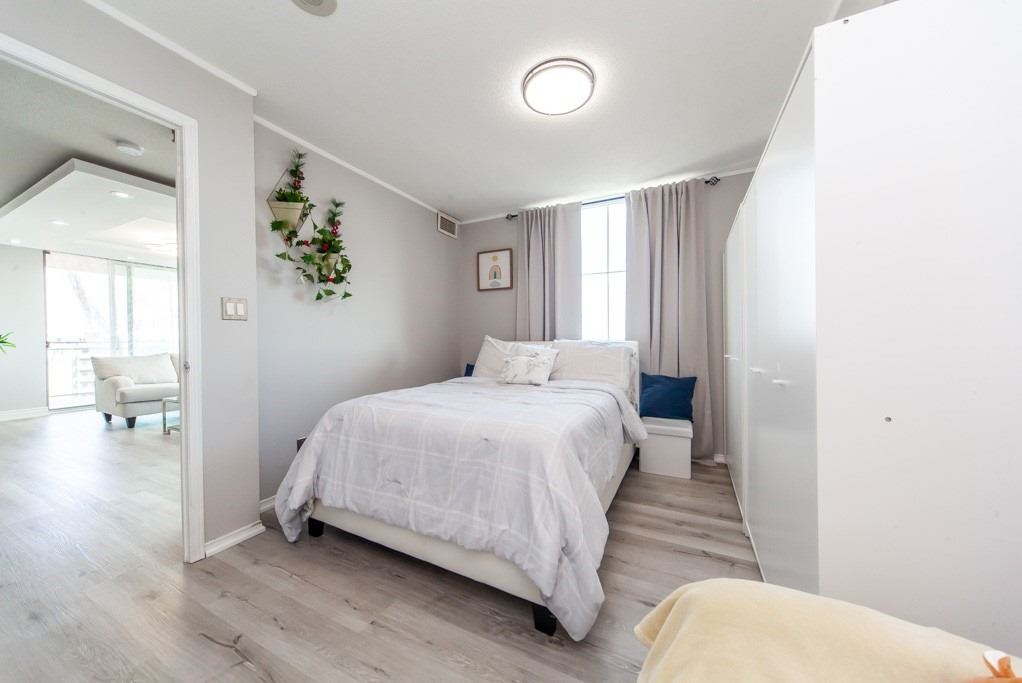 8 Rosebank Dr, #6L
