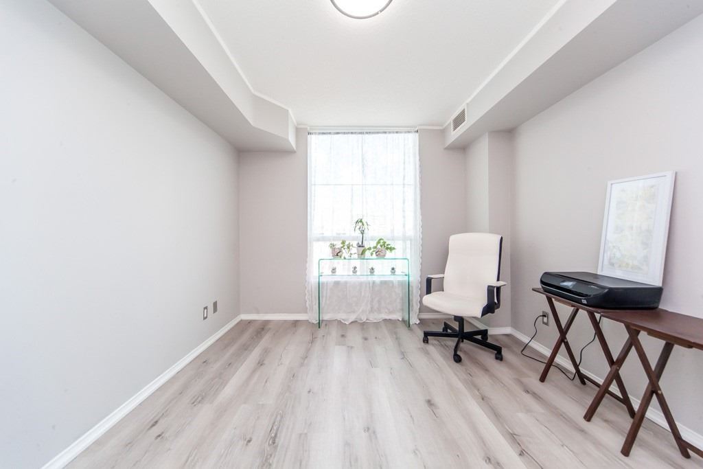 8 Rosebank Dr, #6L
