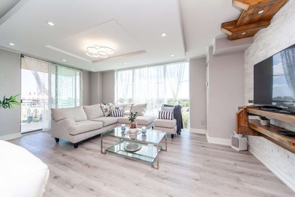 8 Rosebank Dr, #6L
