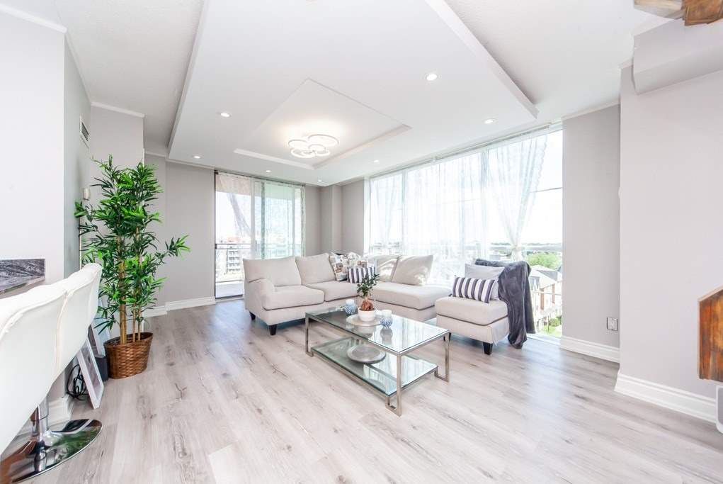 8 Rosebank Dr, #6L