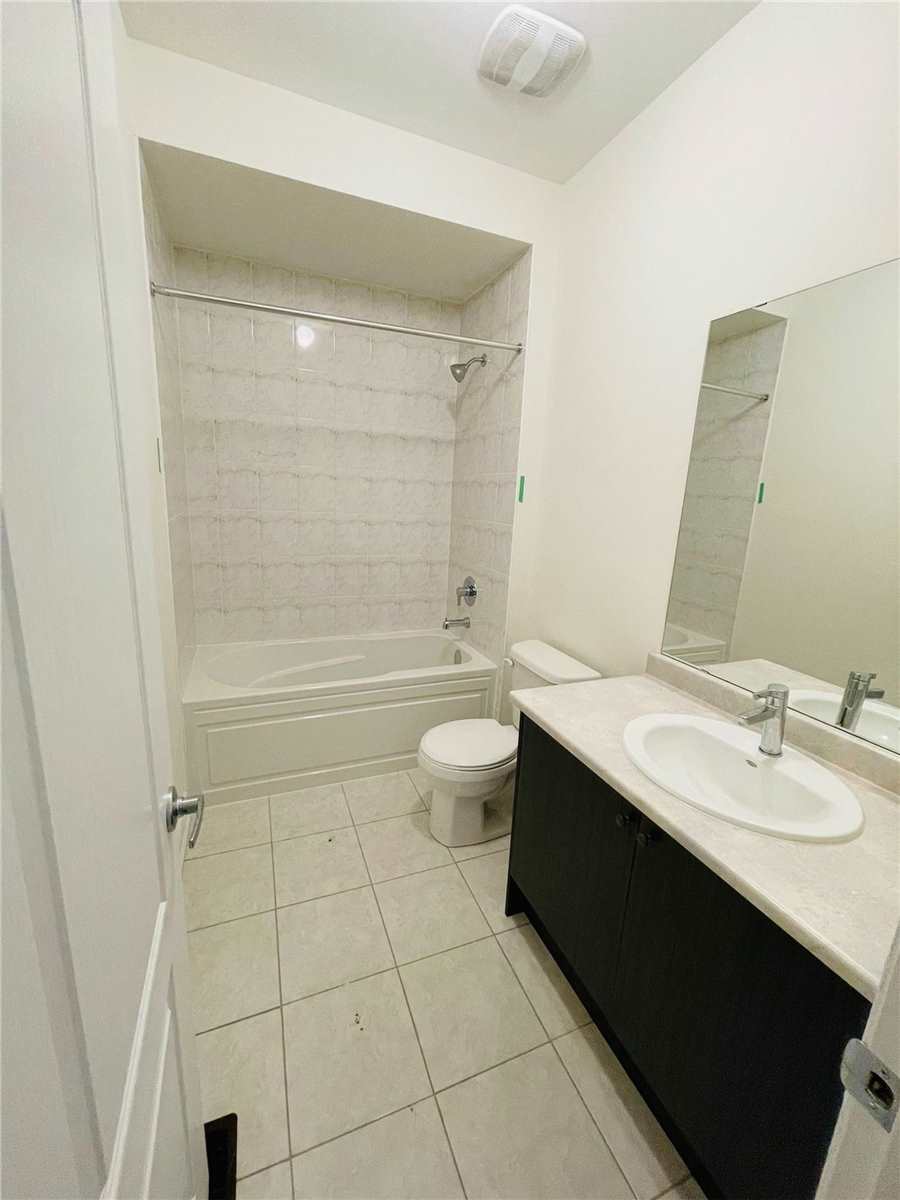 8 Bellerive Lane