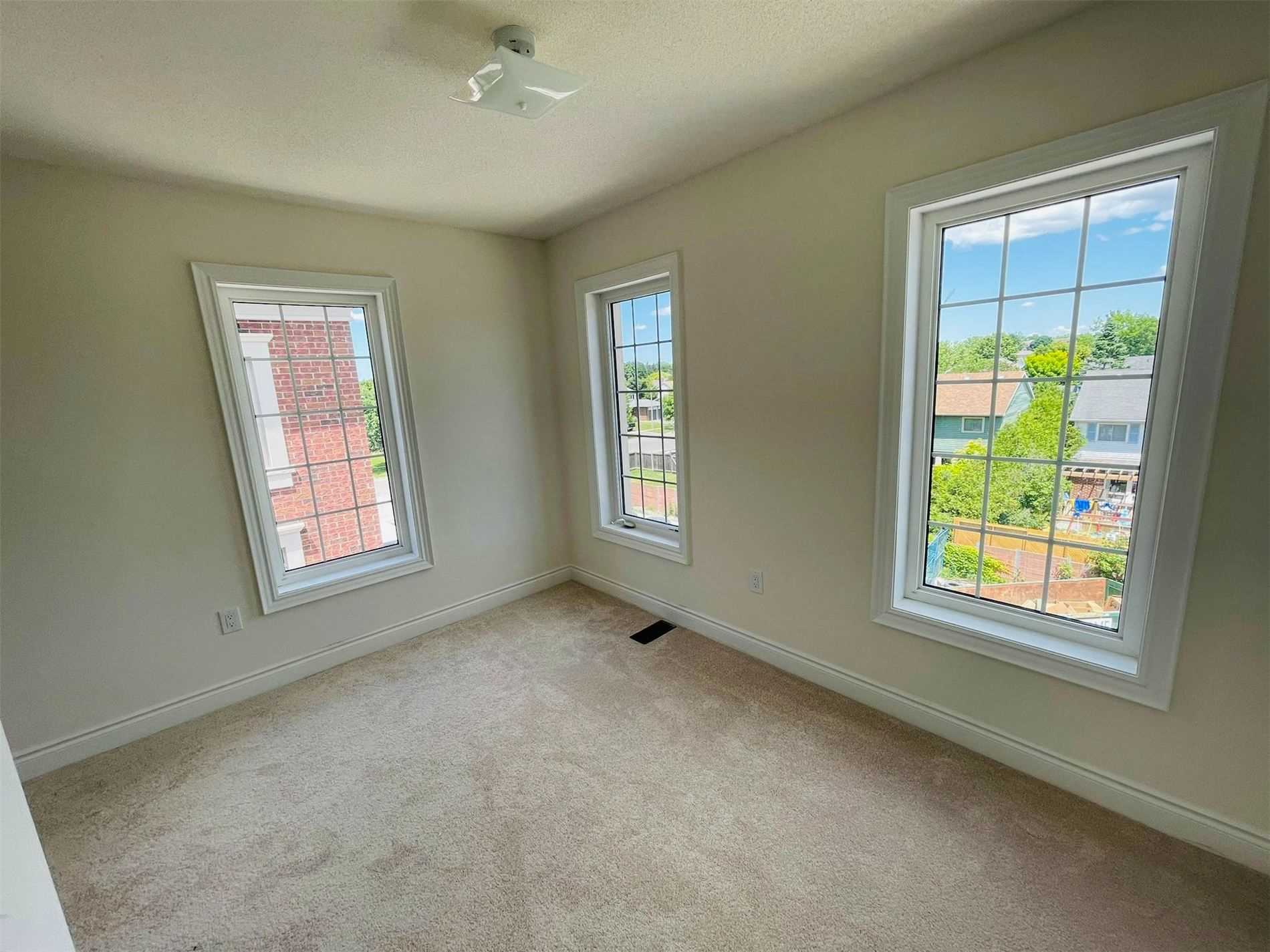 8 Bellerive Lane