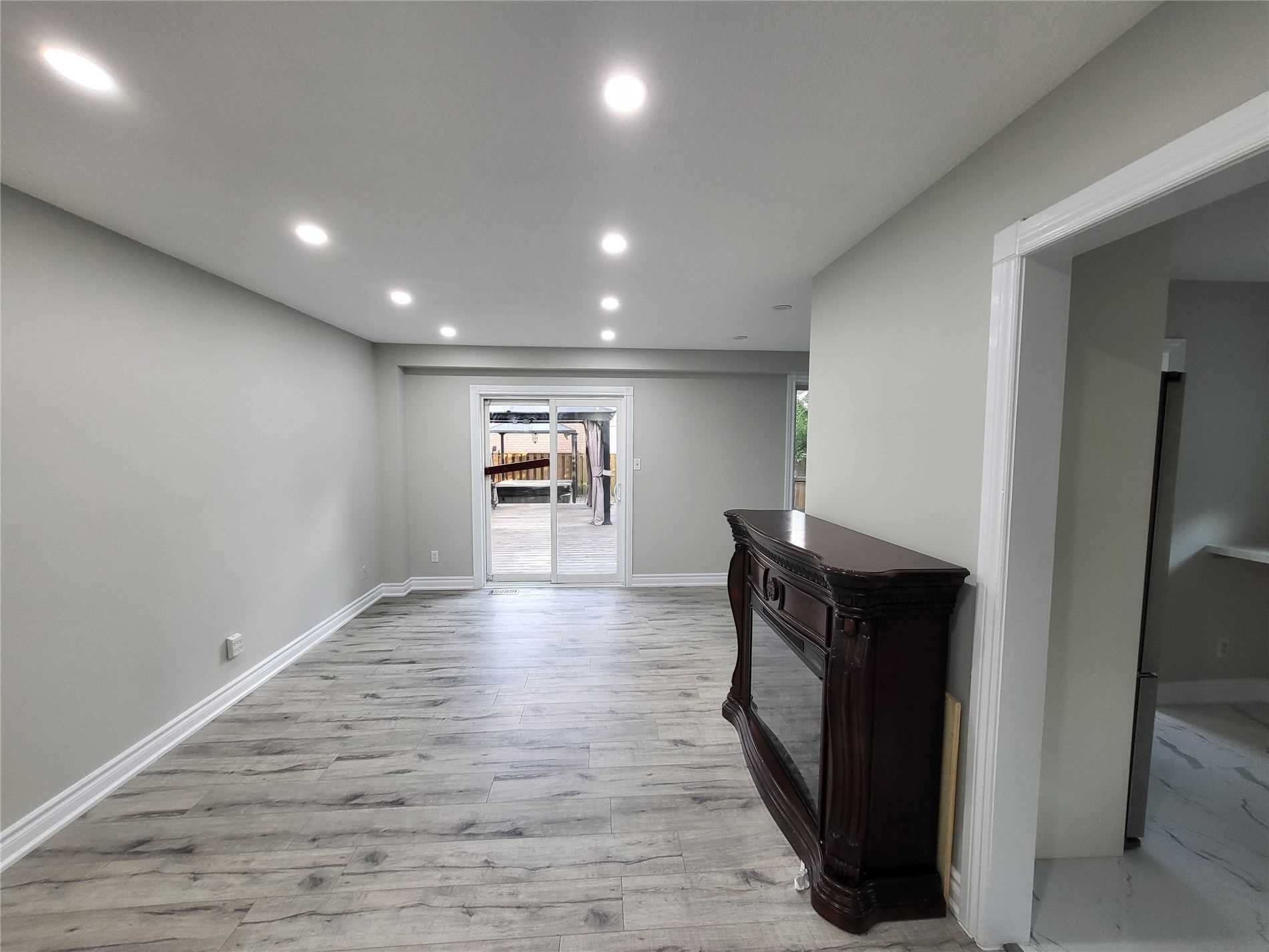 1 Hartsfield Dr