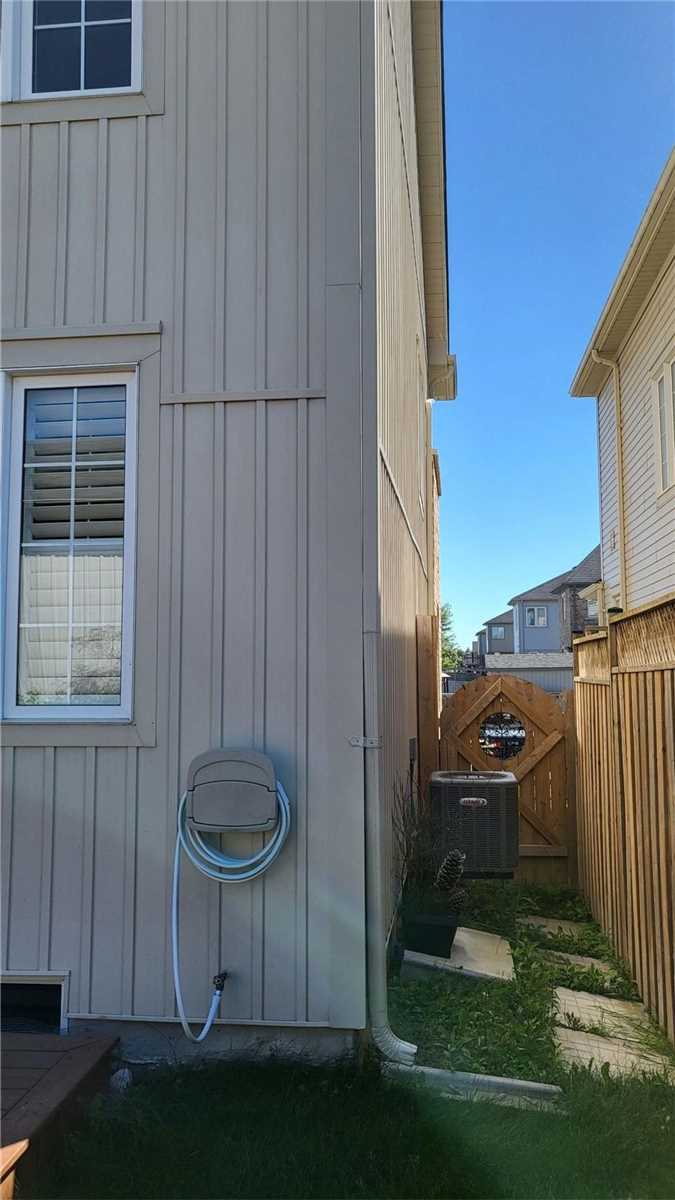 92 Mcbride Ave