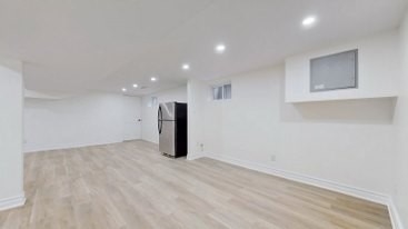 38 Church St S