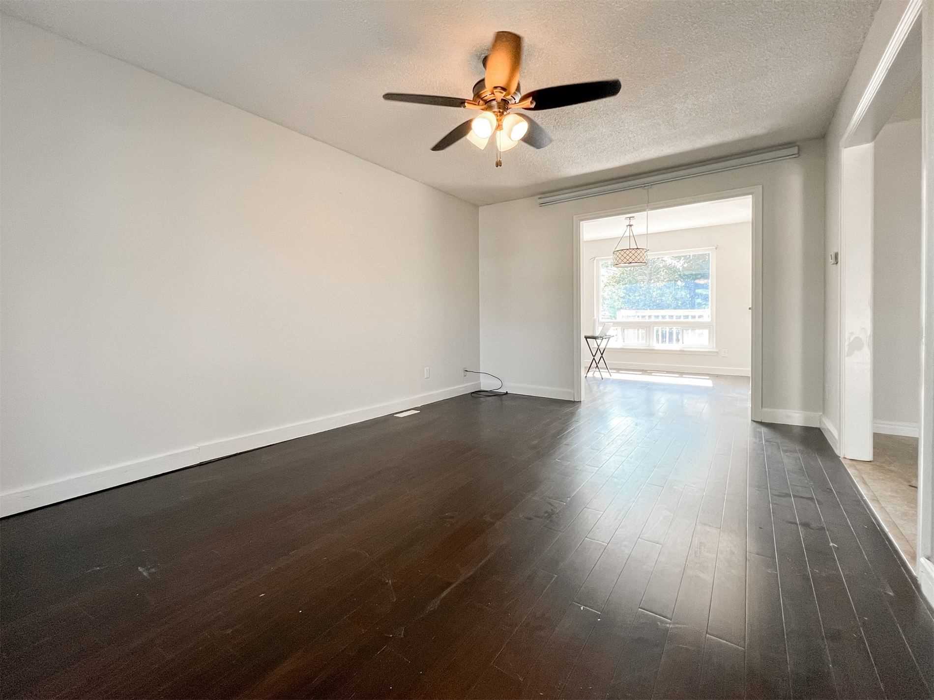 1398 Tampa Cres