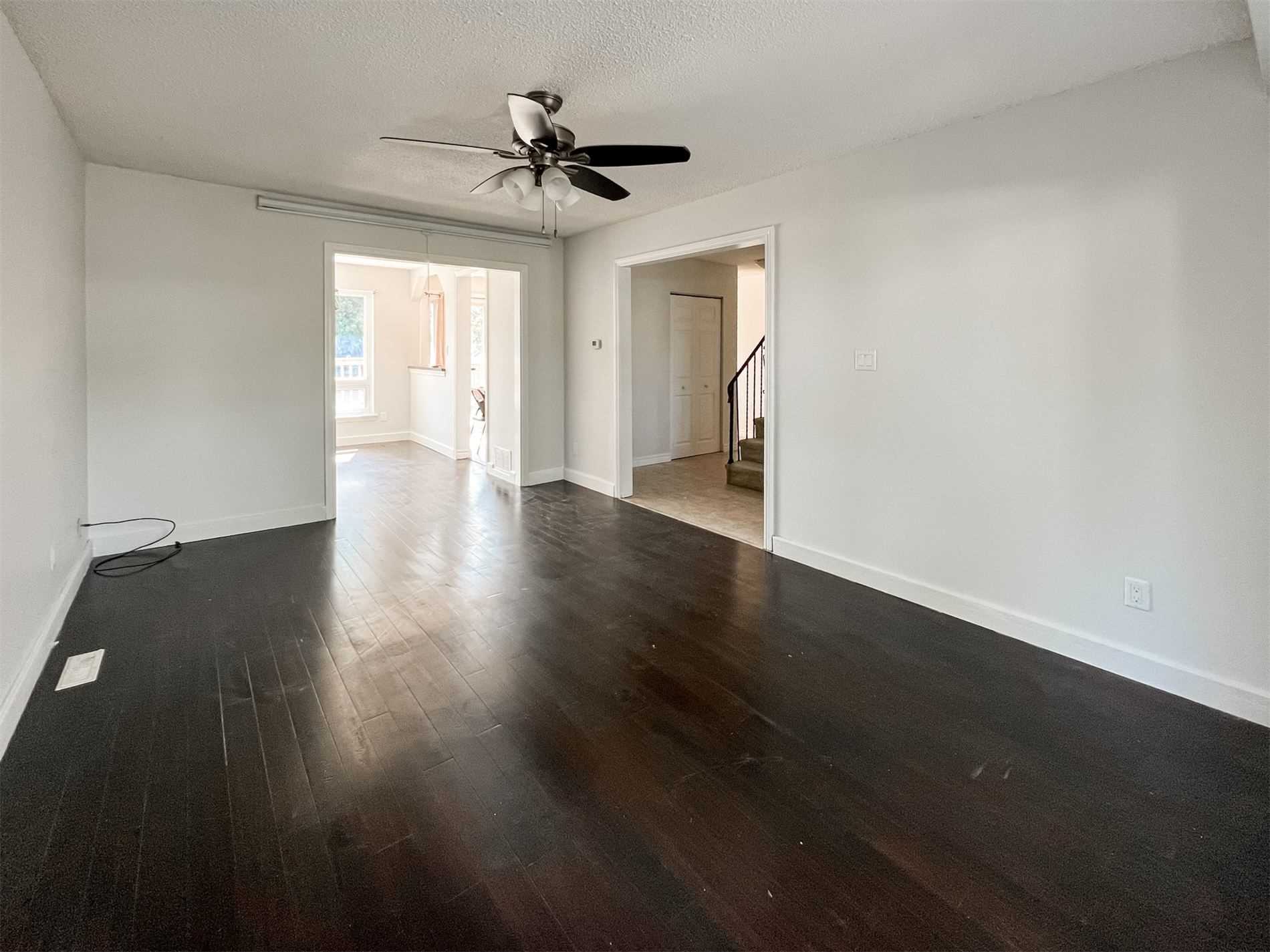 1398 Tampa Cres