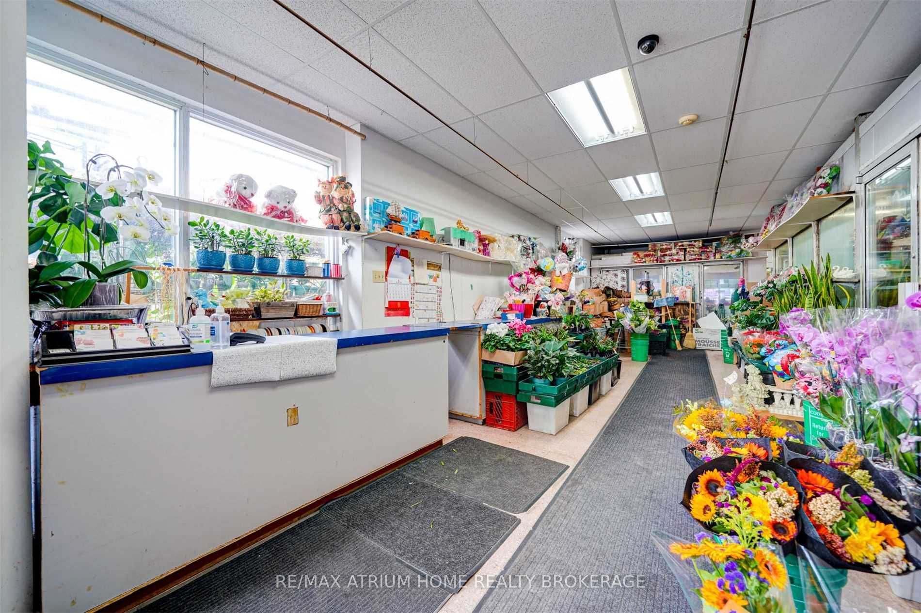 1852 Danforth Ave