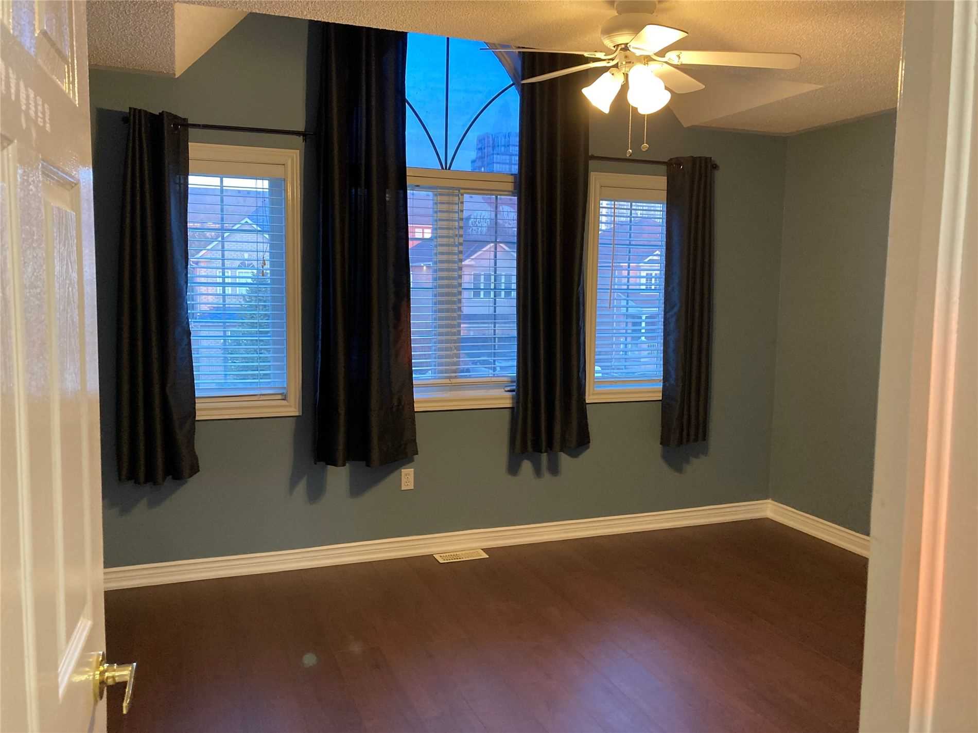 8 Woodcock Ave, #Main