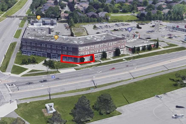 2069 Simcoe St N, Oshawa