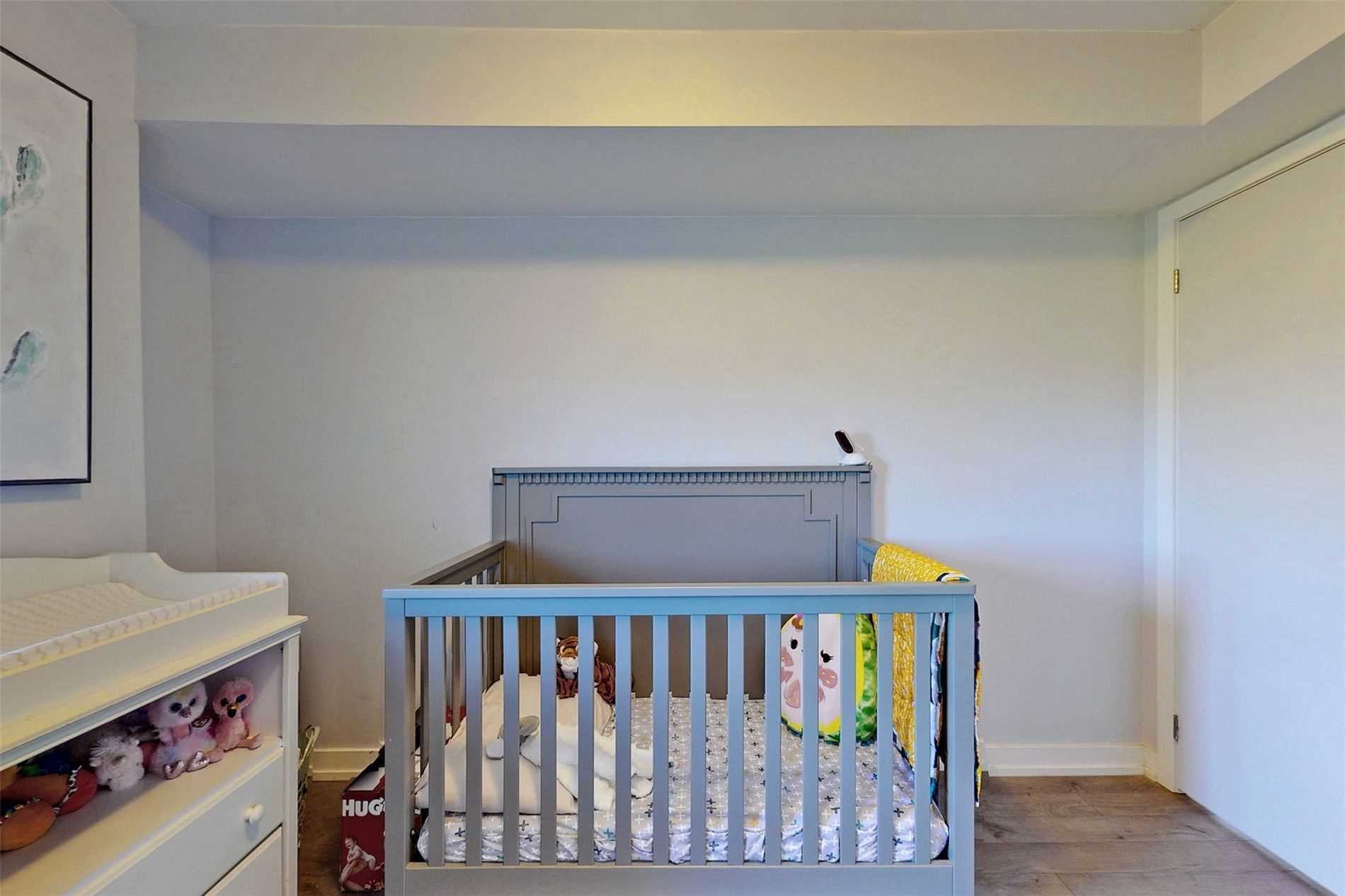 1555 Kingston Road, #404
