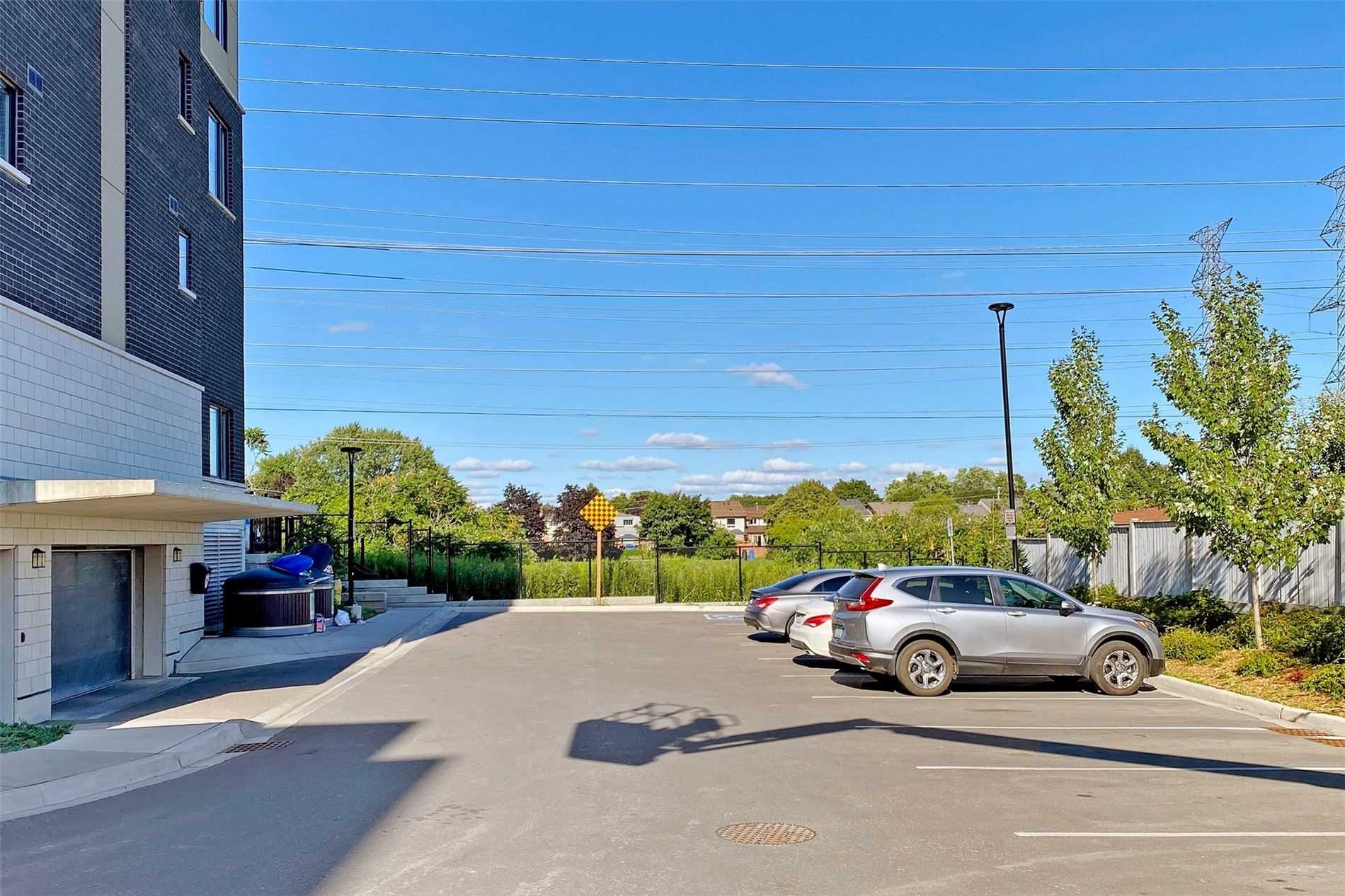 1555 Kingston Road, #404
