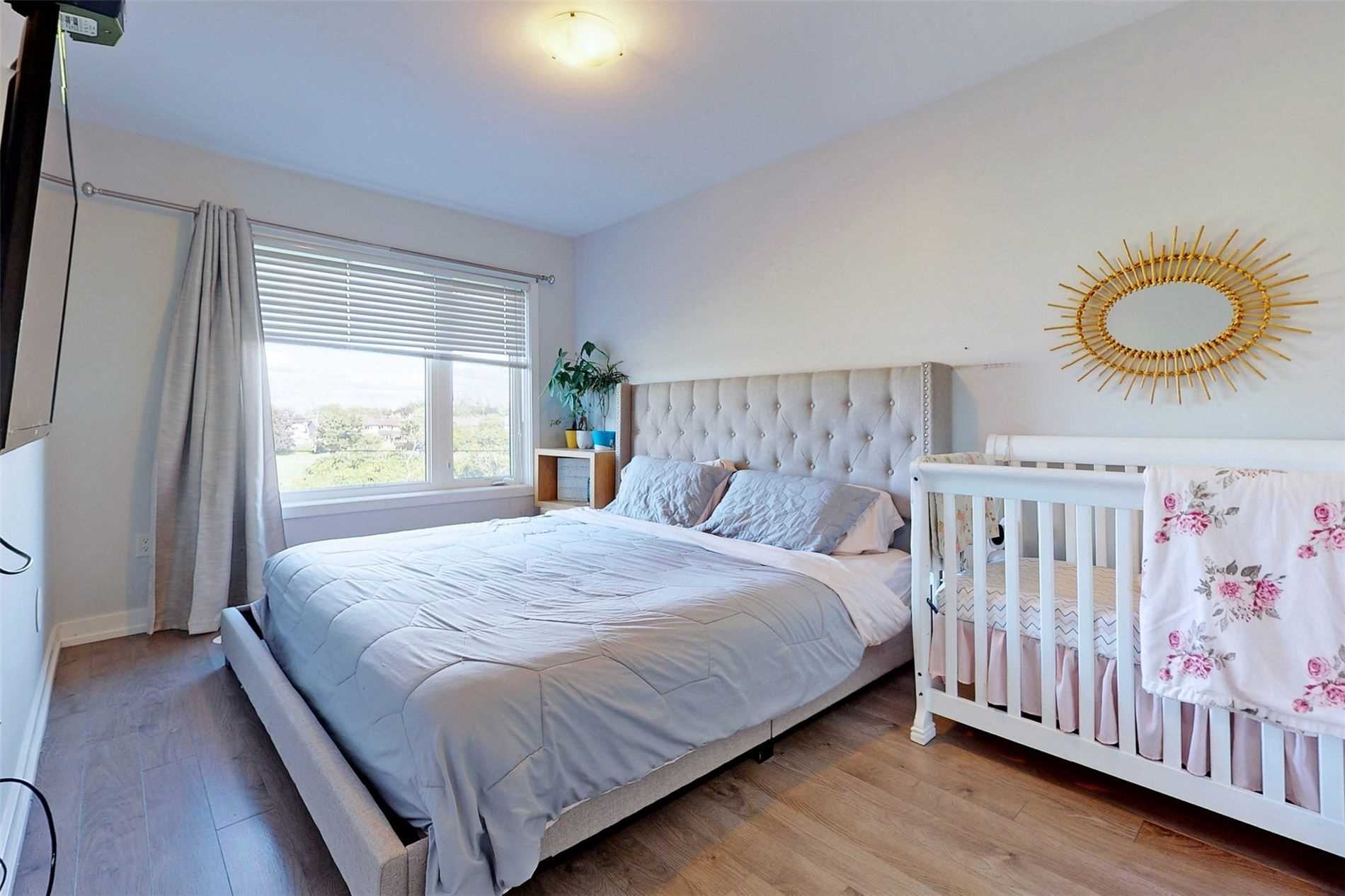 1555 Kingston Road, #404