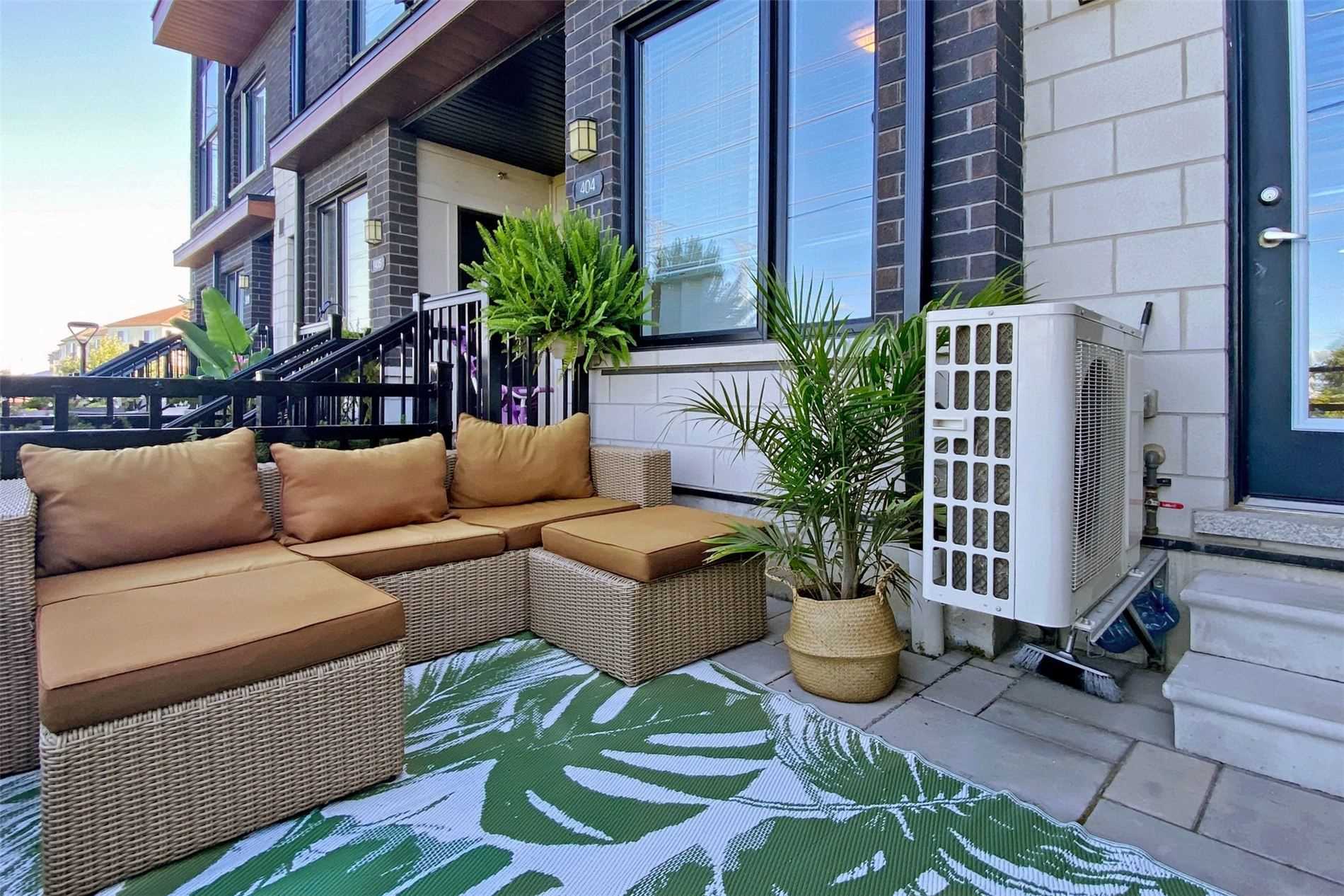 1555 Kingston Road, #404