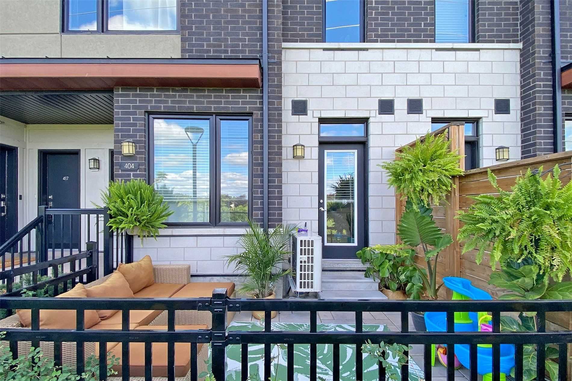 1555 Kingston Road, #404