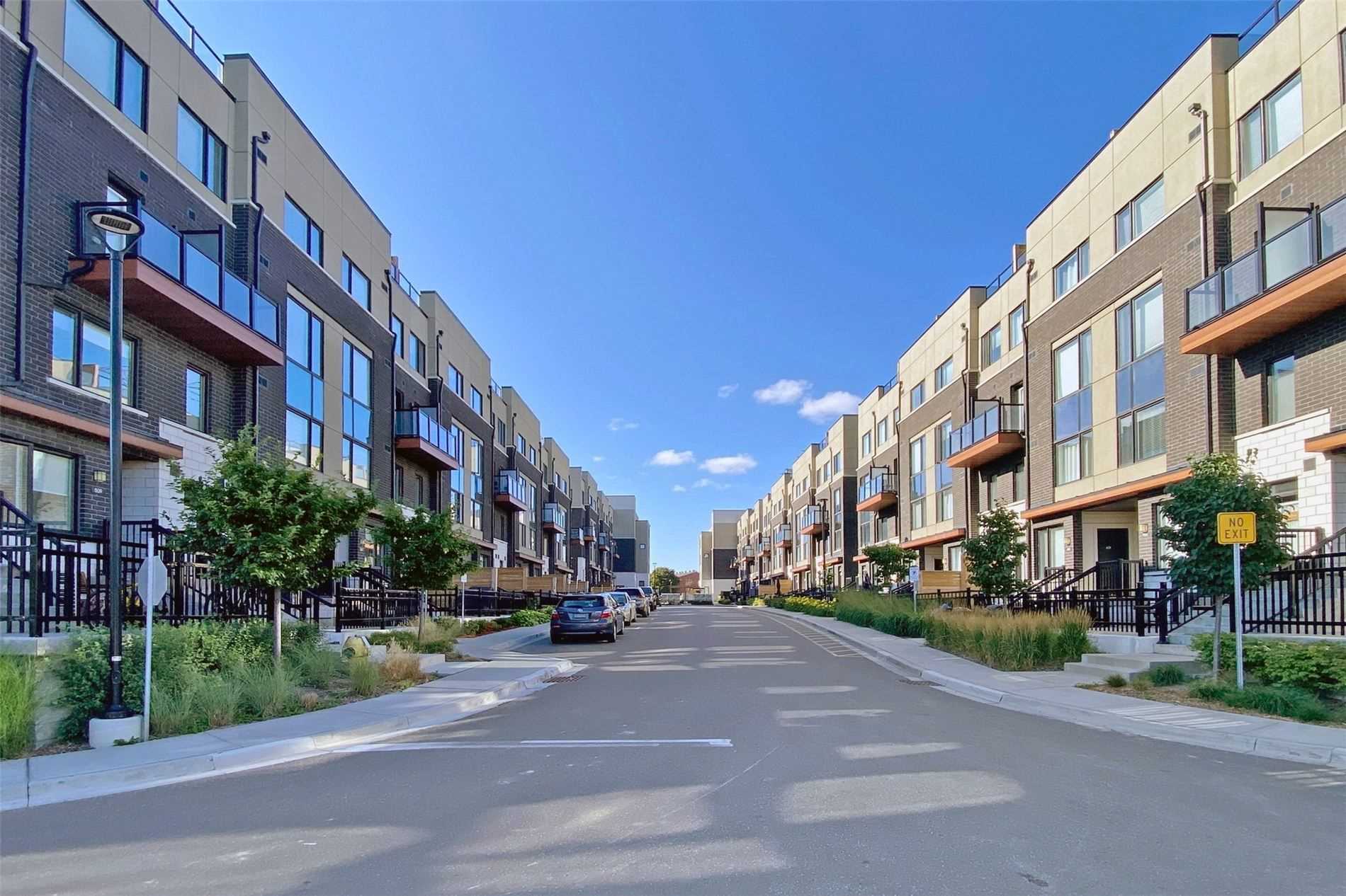 1555 Kingston Road, #404