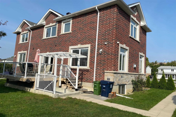 4205 Thickson Rd N, Whitby