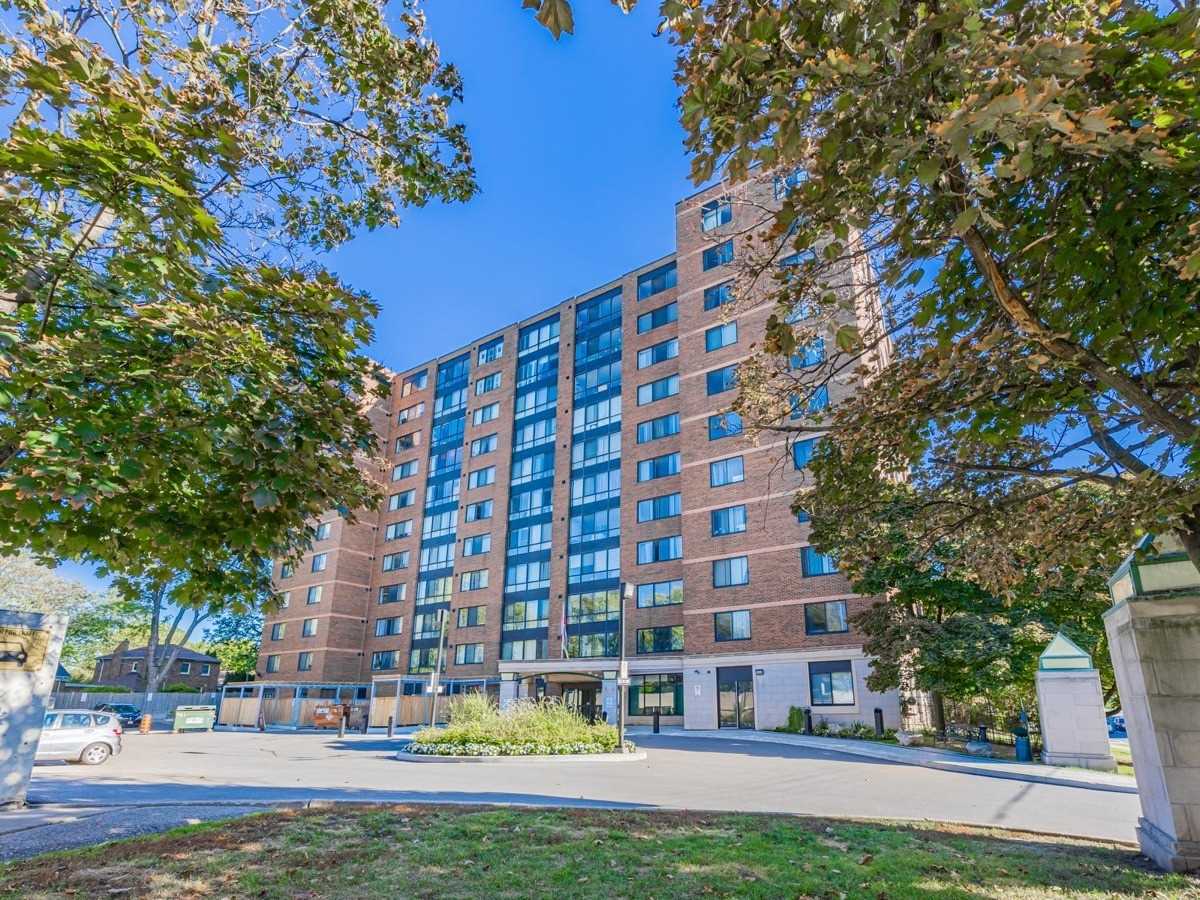 1665 Victoria Park Avenue #706