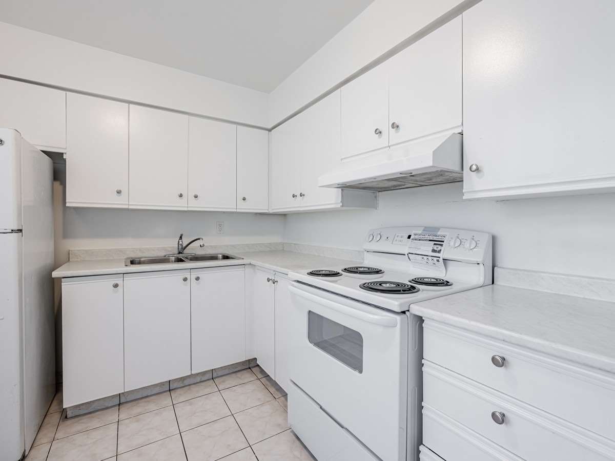 1665 Victoria Park Avenue #706