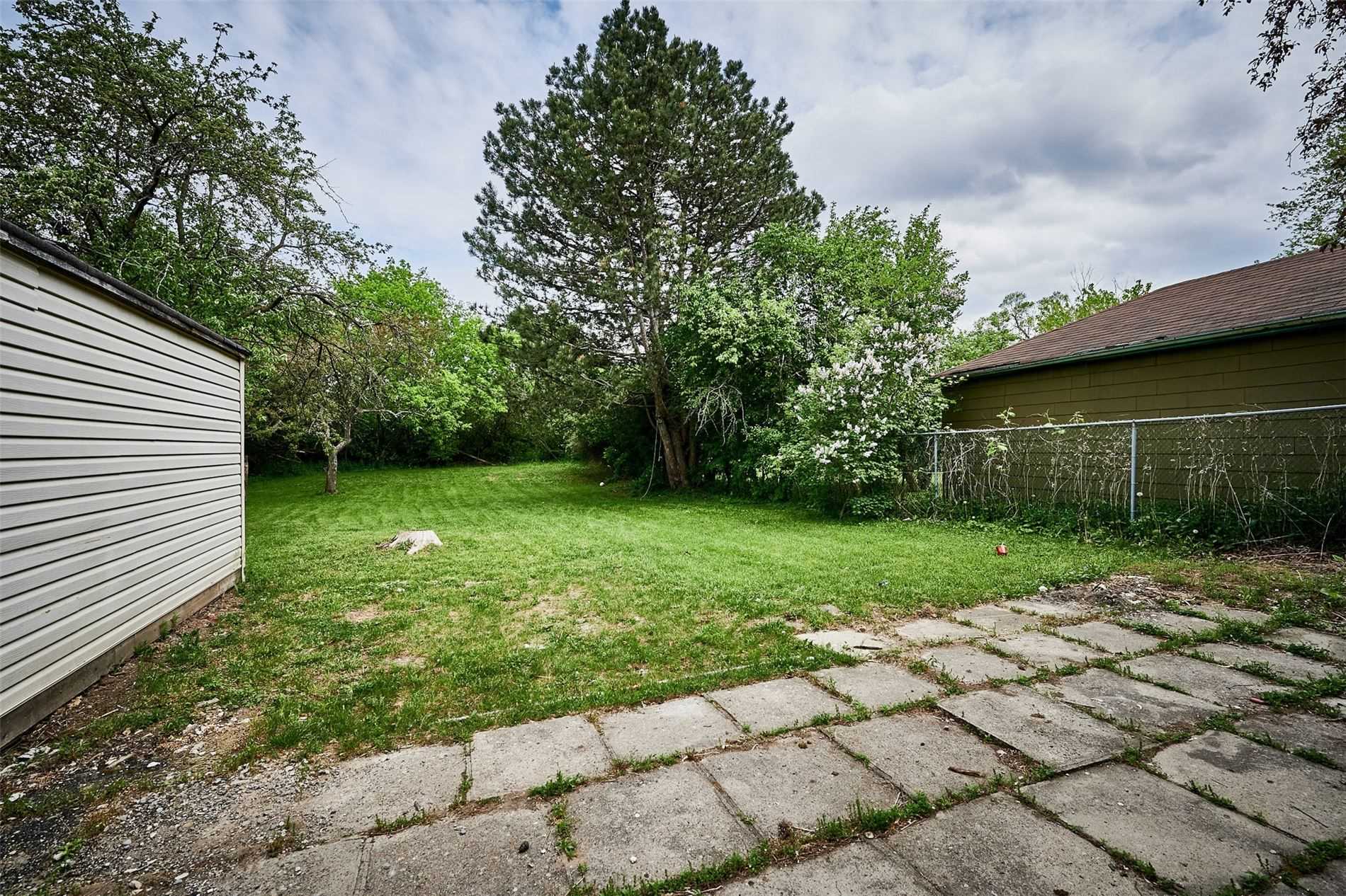 19 Lynvalley Crescent